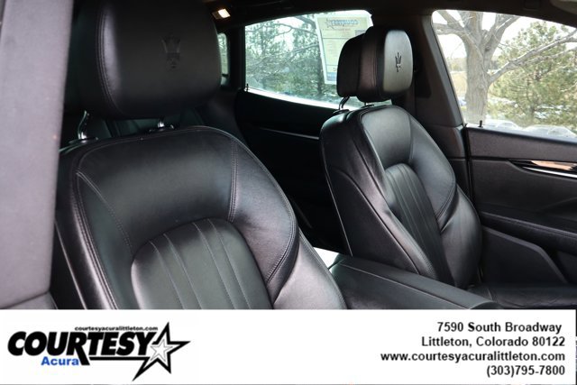 Used 2020 Maserati Levante S image 32