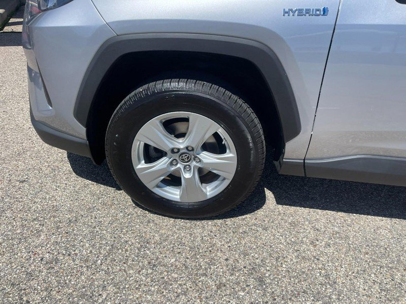 Used 2021 Toyota RAV4 LE w/ Carpet Mat Package (TMS) image 7