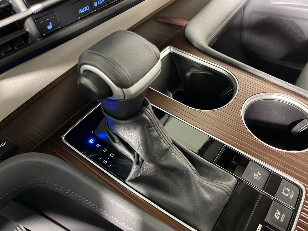 Certified 2024 Toyota Sienna XLE image 22