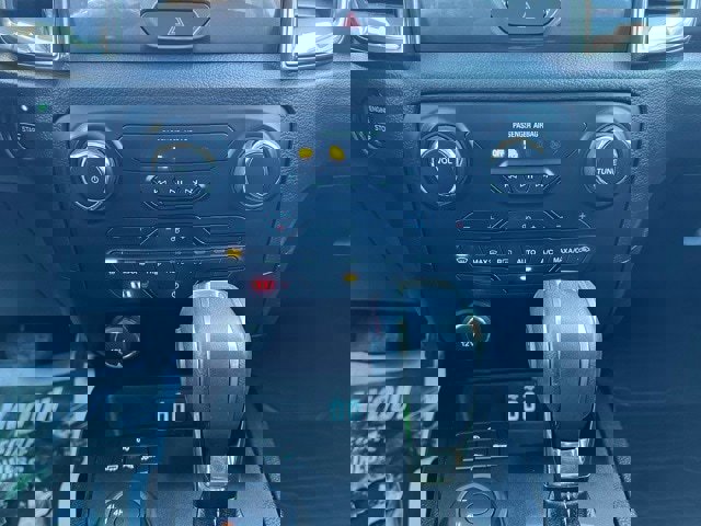 Used 2019 Ford Ranger Lariat w/ Technology Package image 16