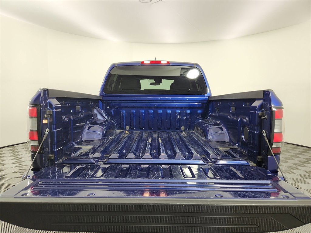 Used 2022 Nissan Frontier SV image 14