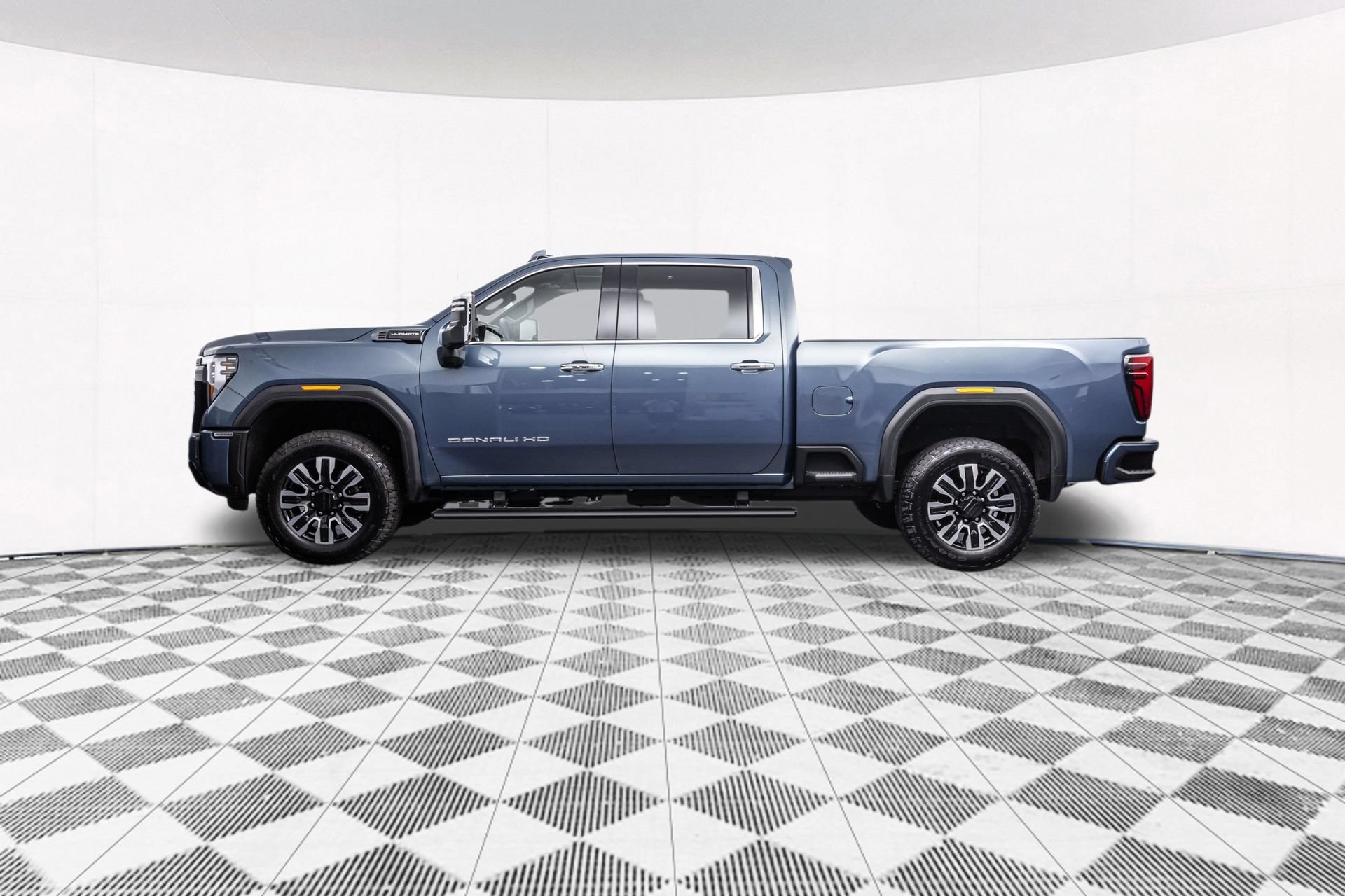 Used 2026 GMC Sierra 2500 Denali Ultimate AWD/4WD image 7