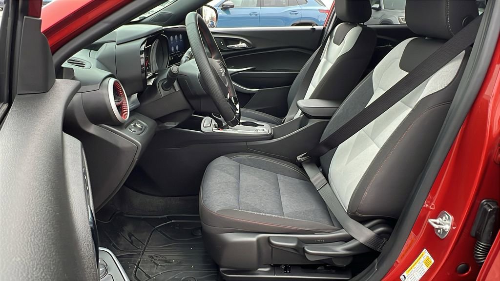 Used 2024 Chevrolet Trax RS w/ Driver Confidence Package image 18