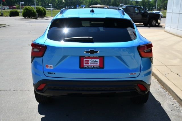 Used 2025 Chevrolet Trax RS w/ Driver Confidence Package FWD image 4