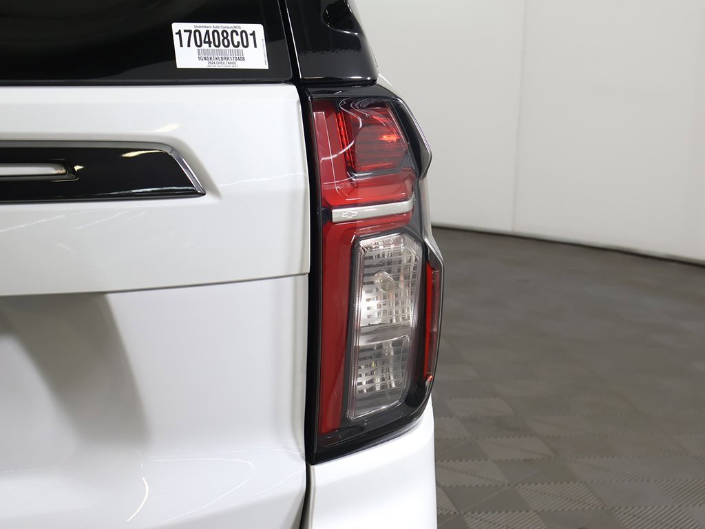 Used 2024 Chevrolet Tahoe High Country w/ Advanced Technology Package image 16