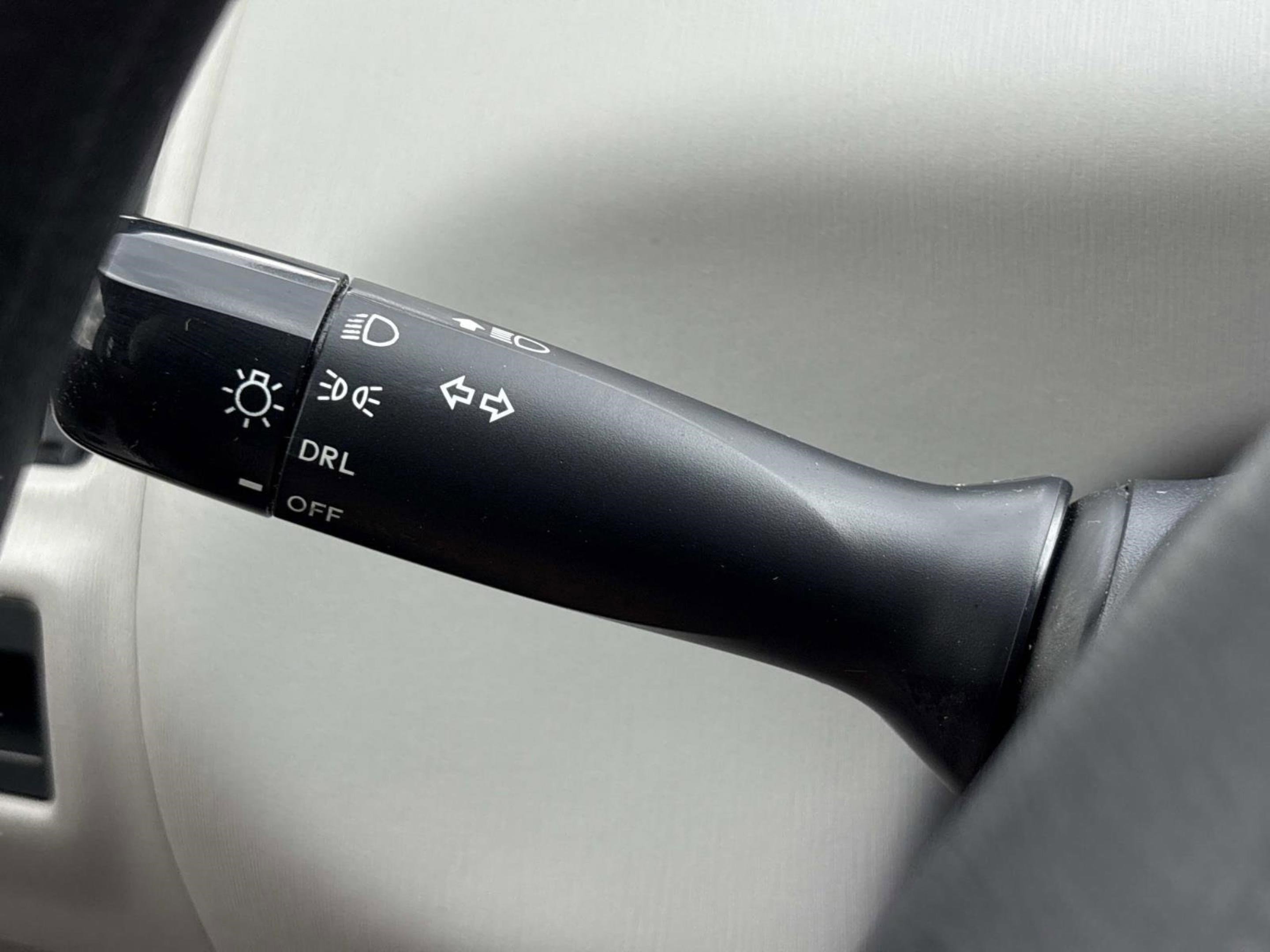 Used 2016 Toyota Prius V Two image 29