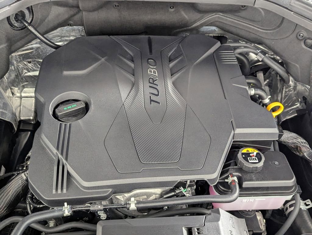 Used 2025 Genesis GV80 2.5T Standard image 12