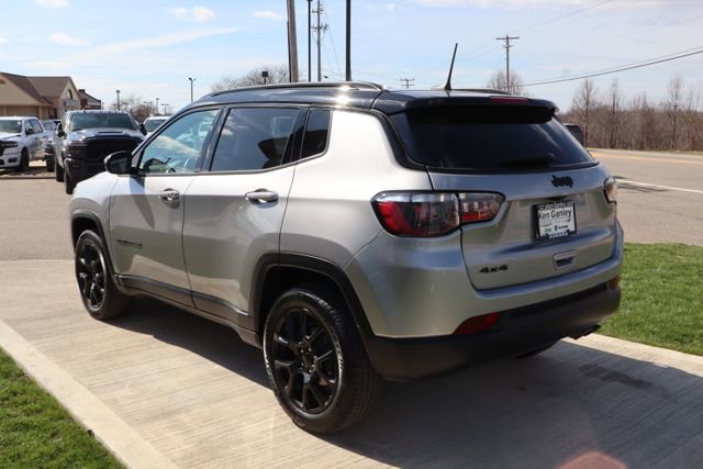 Used 2022 Jeep Compass Altitude w/ Convenience Group image 28