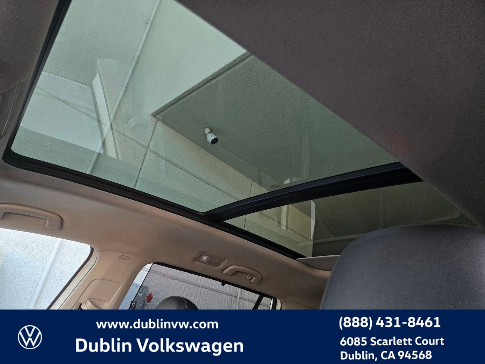 Certified 2020 Volkswagen Atlas SE w/ Panoramic Sunroof Package FWD image 18