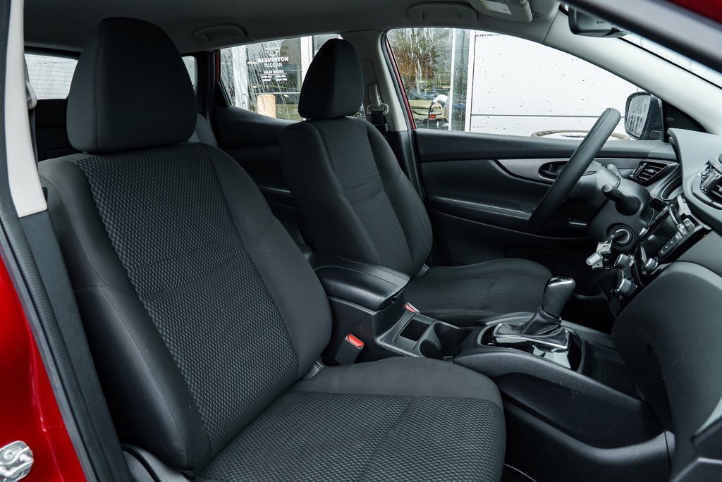 Used 2021 Nissan Rogue Sport S image 26