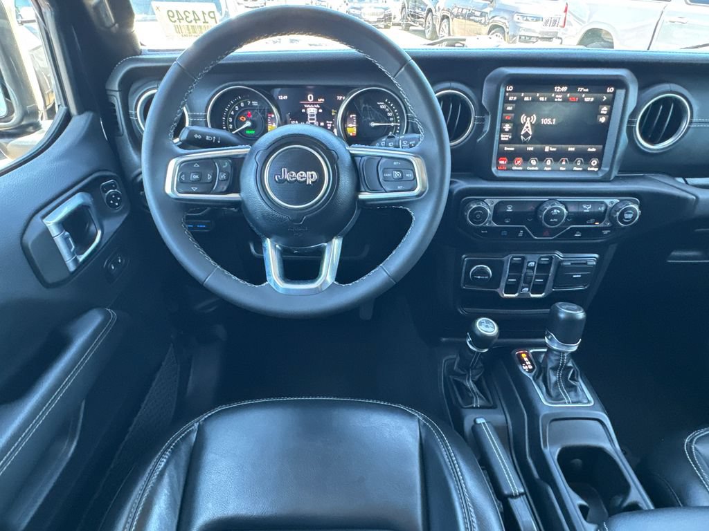 Used 2023 Jeep Wrangler Unlimited Sahara AWD/4WD image 21
