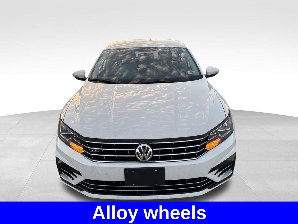 Used 2018 Volkswagen Passat 2.0T R-Line FWD image 9