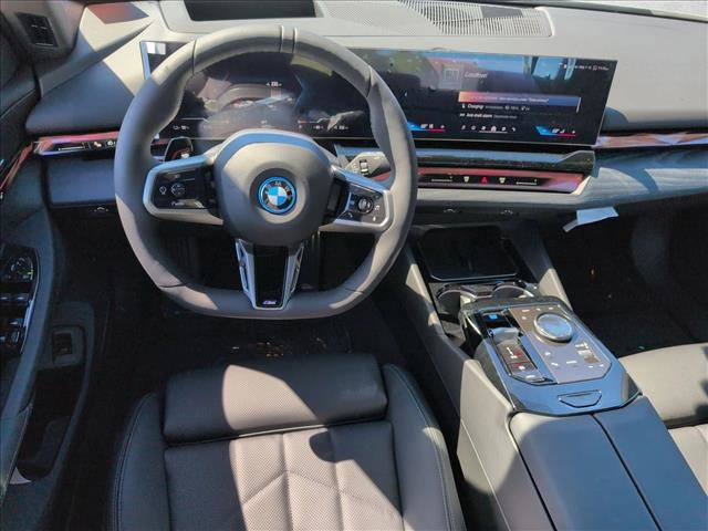 New 2026 BMW i5 eDrive40 w/ M Sport Package image 14