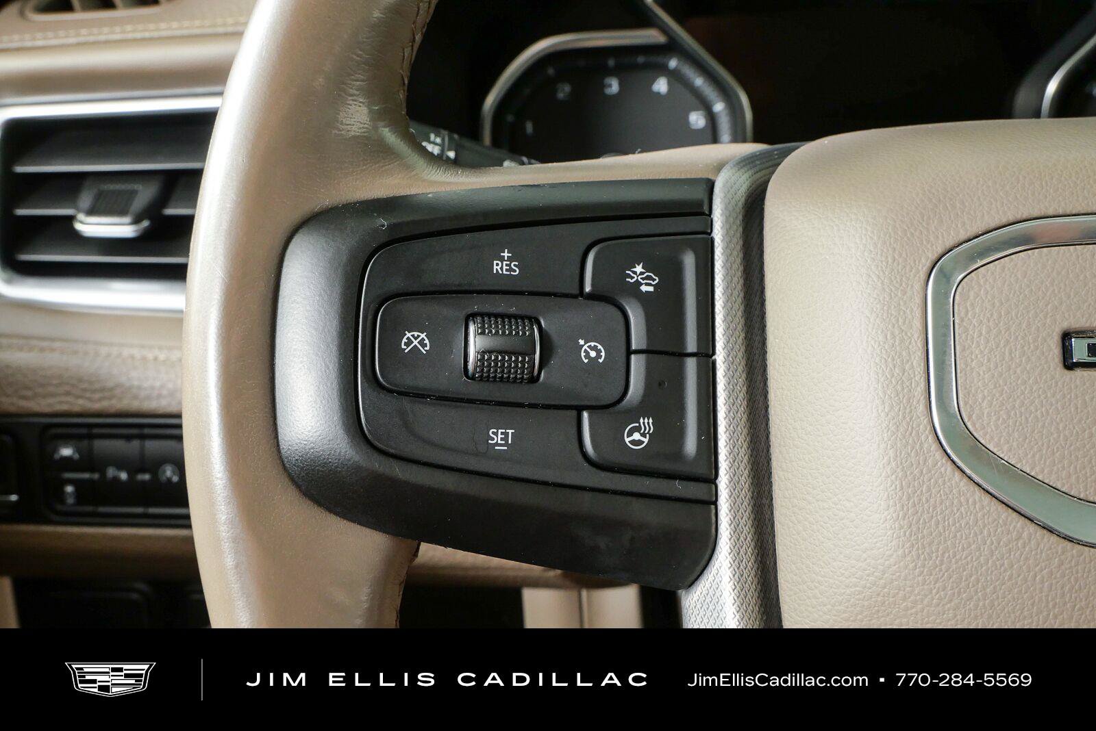 Used 2021 GMC Yukon XL Denali w/ Denali Premium Package RWD image 11