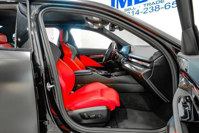 Used 2026 BMW M5 w/ Carbon Package AWD/4WD image 49