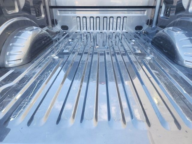 Used 2025 Ford F250 Lariat w/ FX4 Off-Road Package image 33