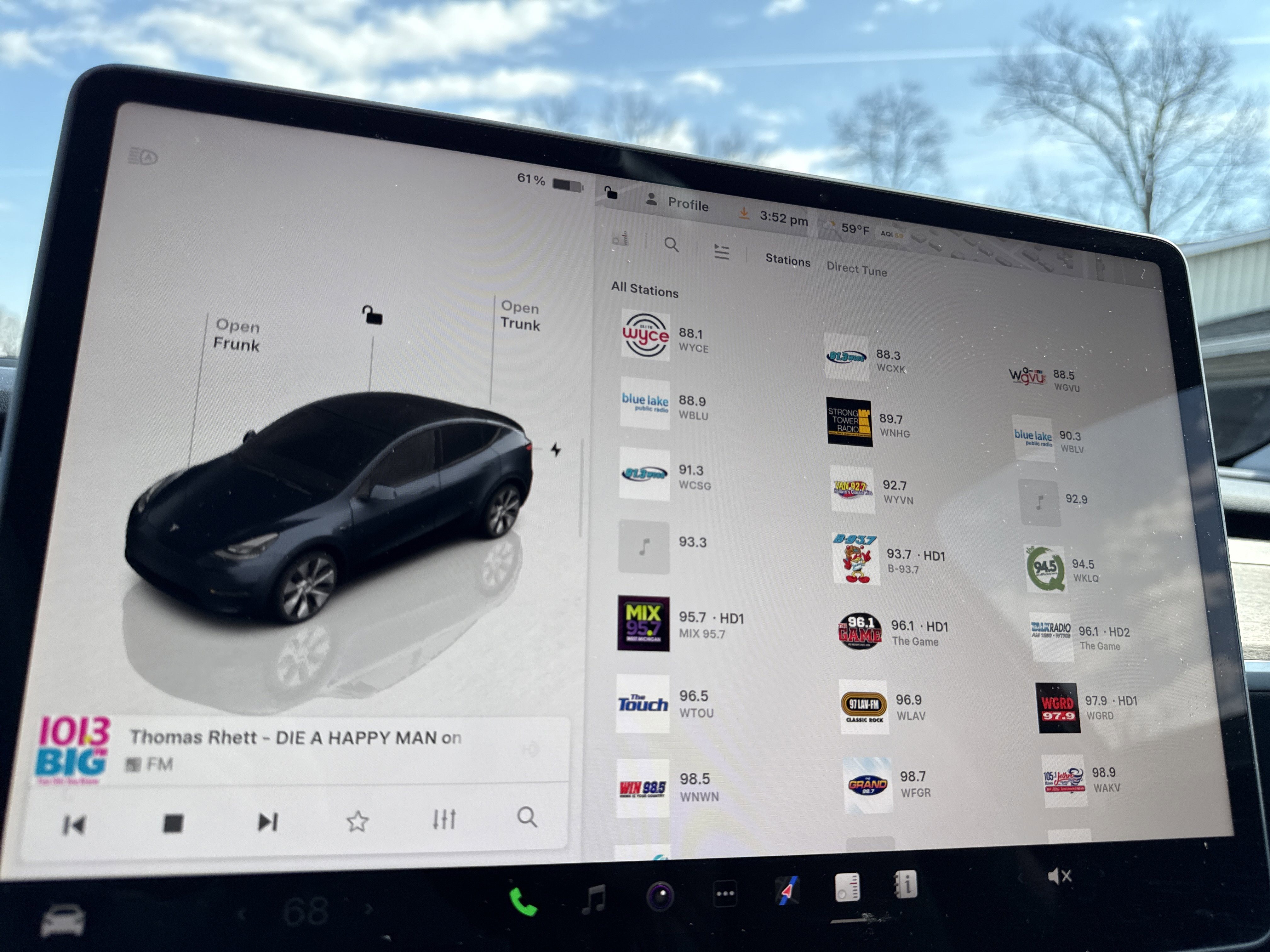 Used 2024 Tesla Model Y Long Range image 24