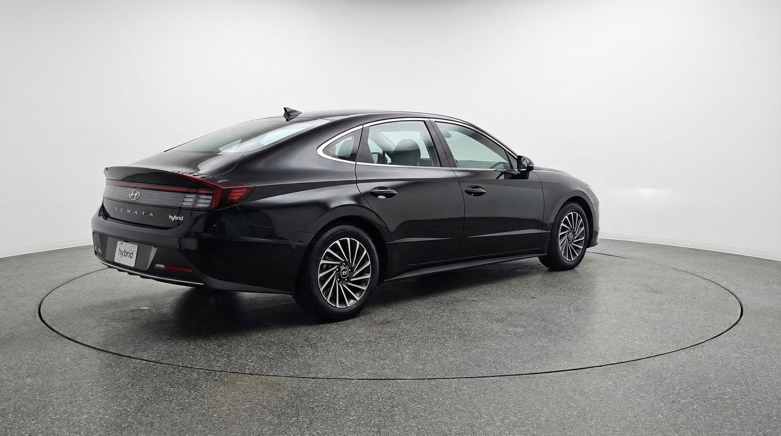 Used 2025 Hyundai Sonata SEL FWD image 9