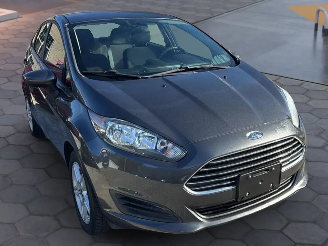 Used 2018 Ford Fiesta SE FWD image 14