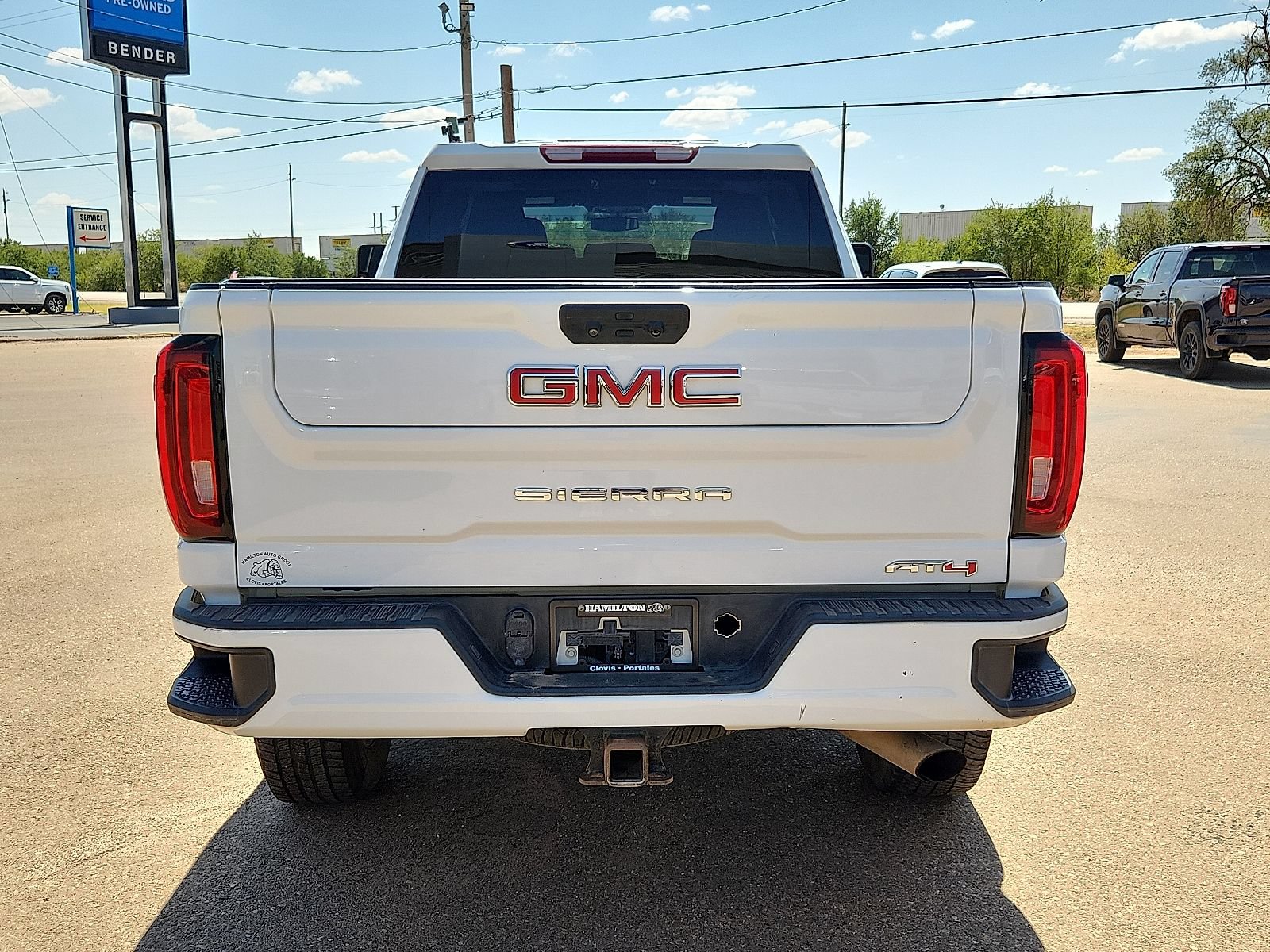 Used 2022 GMC Sierra 2500 AT4 AWD/4WD image 3