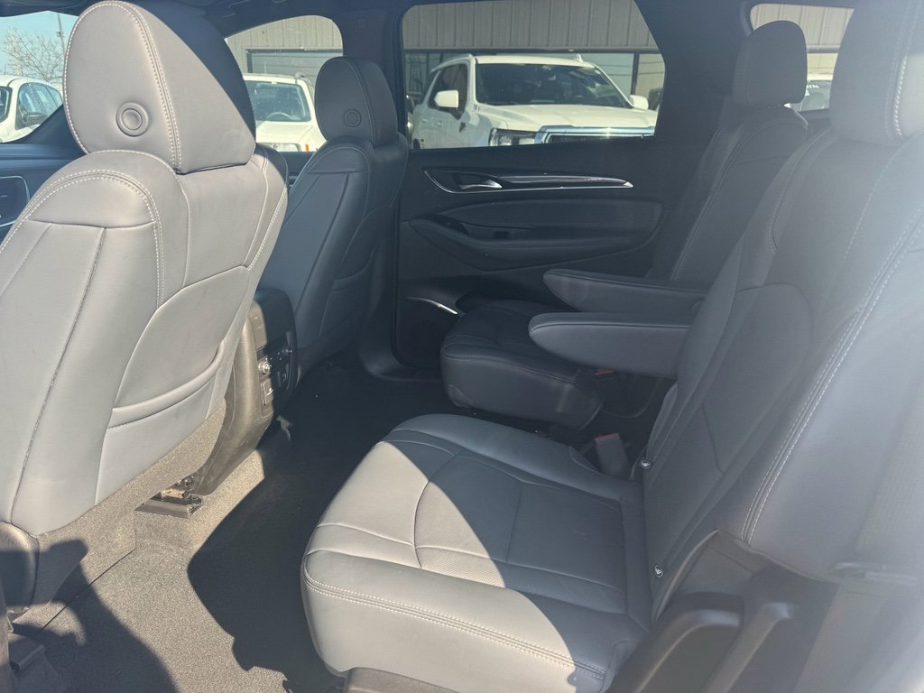 Used 2024 Buick Enclave Premium image 13