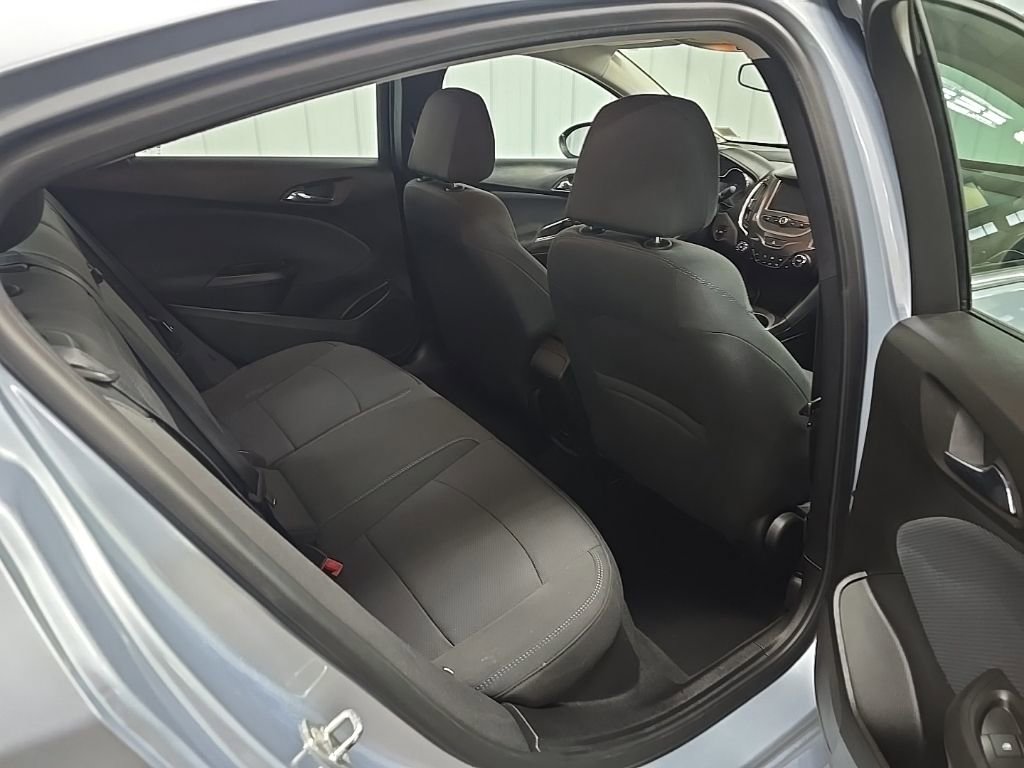 Used 2018 Chevrolet Cruze LT w/ Convenience Package image 17