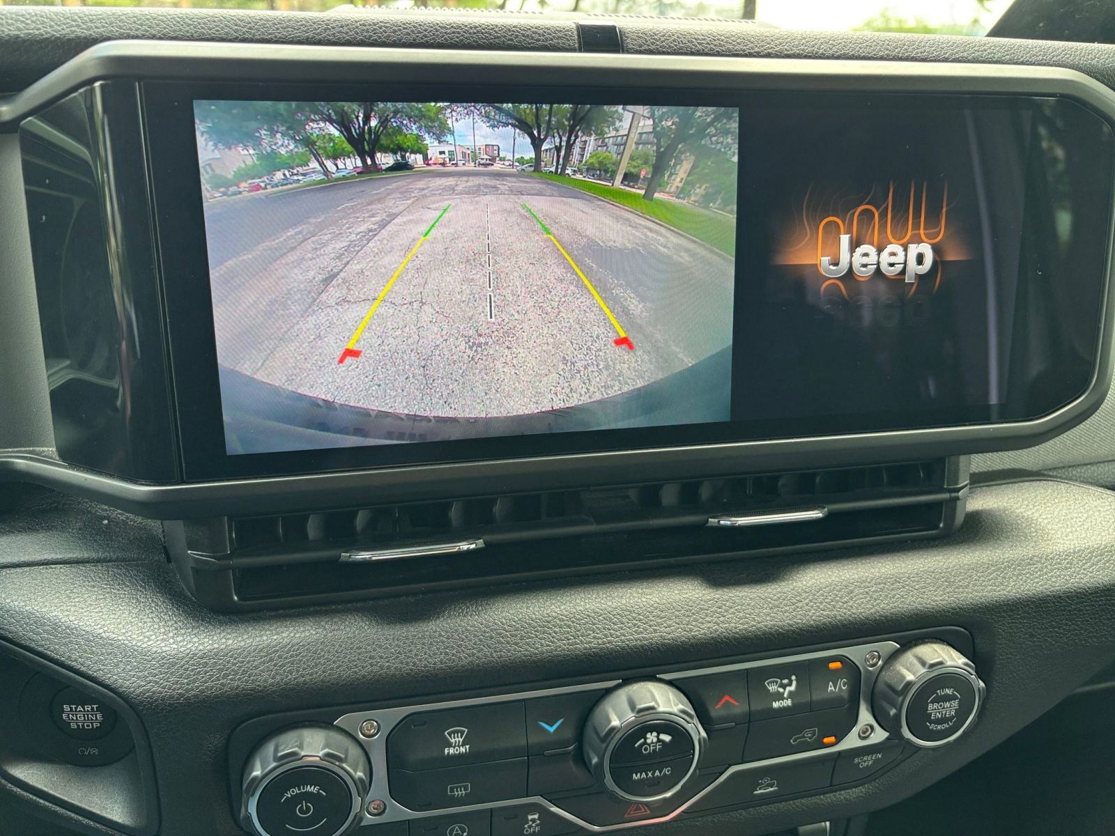 Used 2025 Jeep Wrangler Sport S image 20