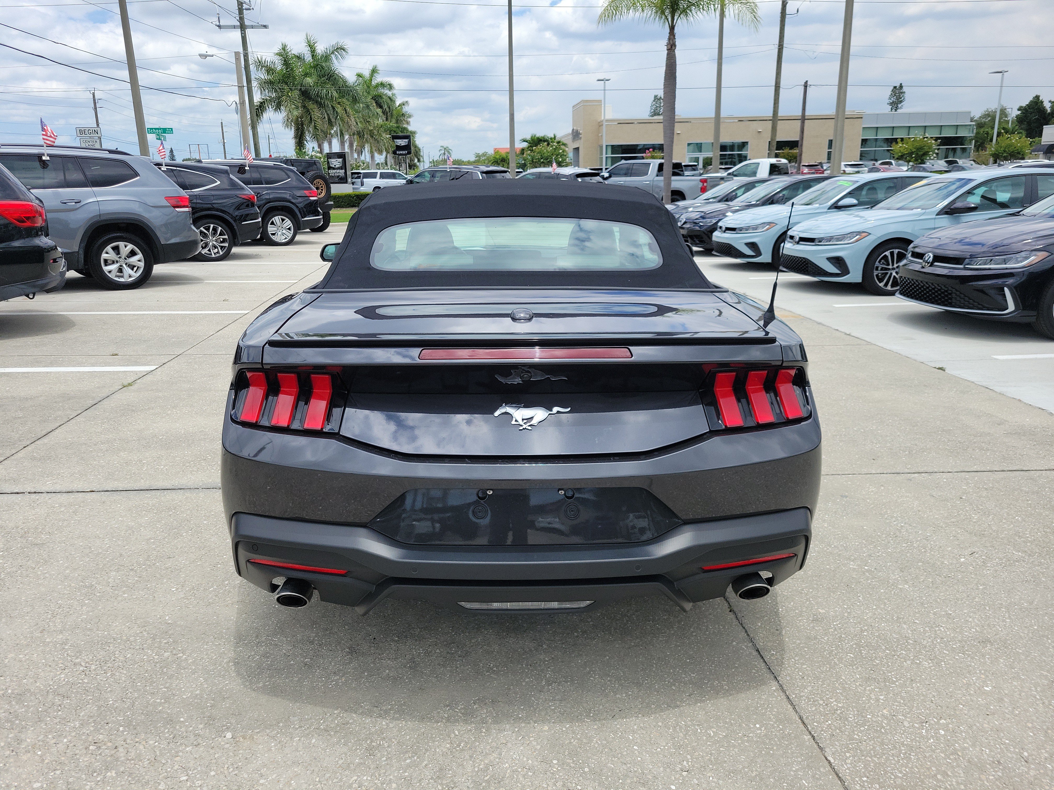 Used 2024 Ford Mustang Premium RWD image 5