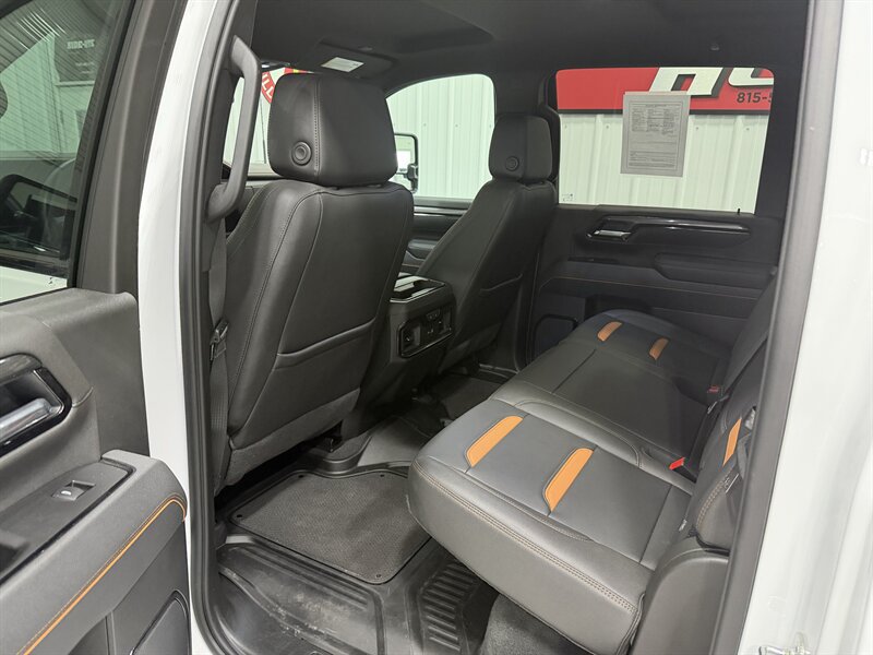 Used 2026 GMC Sierra 2500 AT4 AWD/4WD image 16