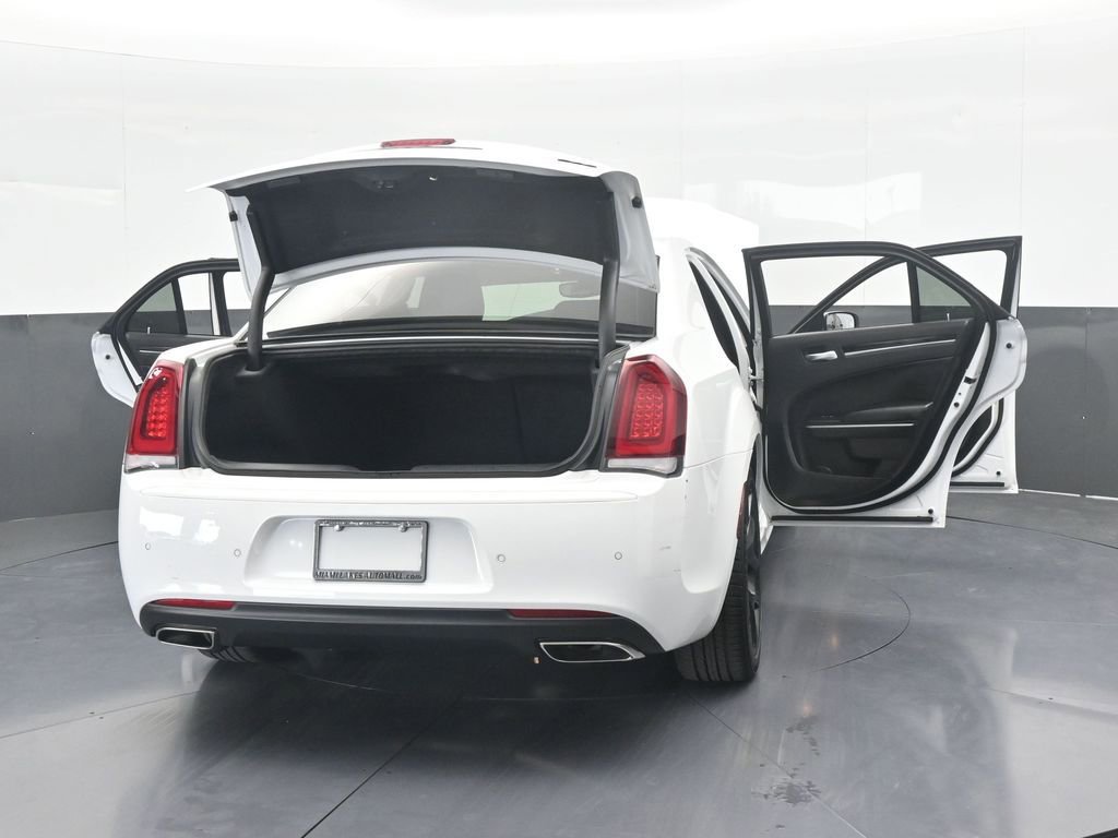 Used 2023 Chrysler 300 Touring L image 70