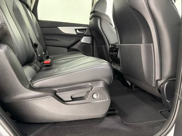 Used 2026 Acura MDX w/ Technology Package AWD/4WD image 25