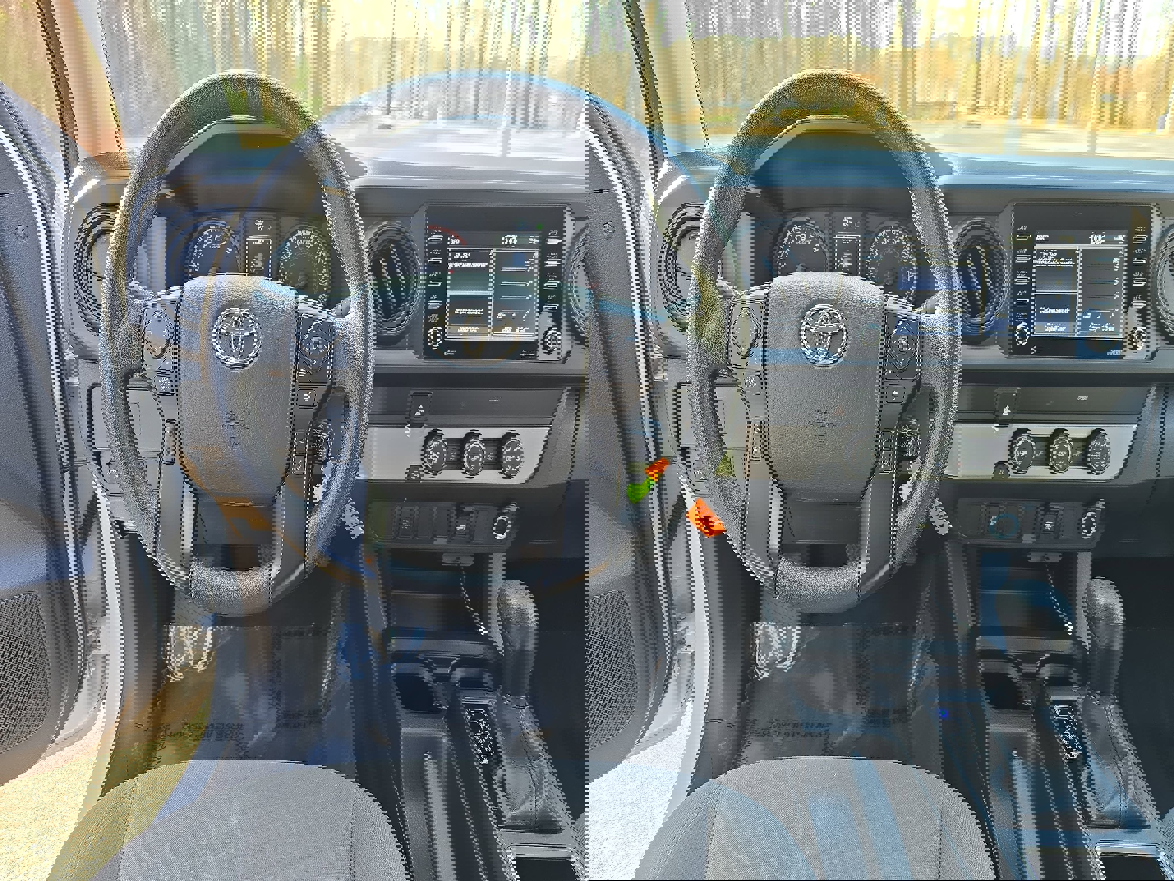 Used 2022 Toyota Tacoma SR w/ SR Convenience Package image 17