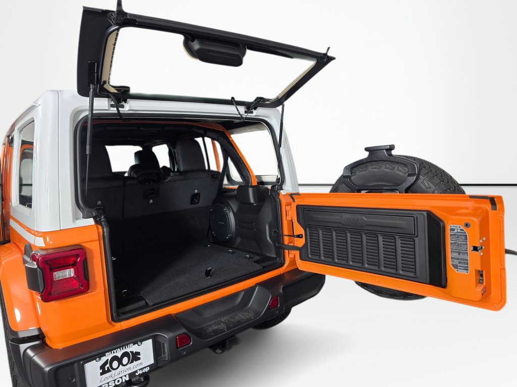 New 2026 Jeep Wrangler Unlimited Sahara w/ Whitecap Package AWD/4WD image 20