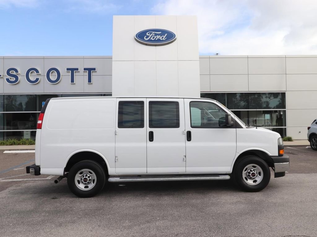 Used 2024 GMC Savana 2500 w/ Driver Convenience Package RWD image 17