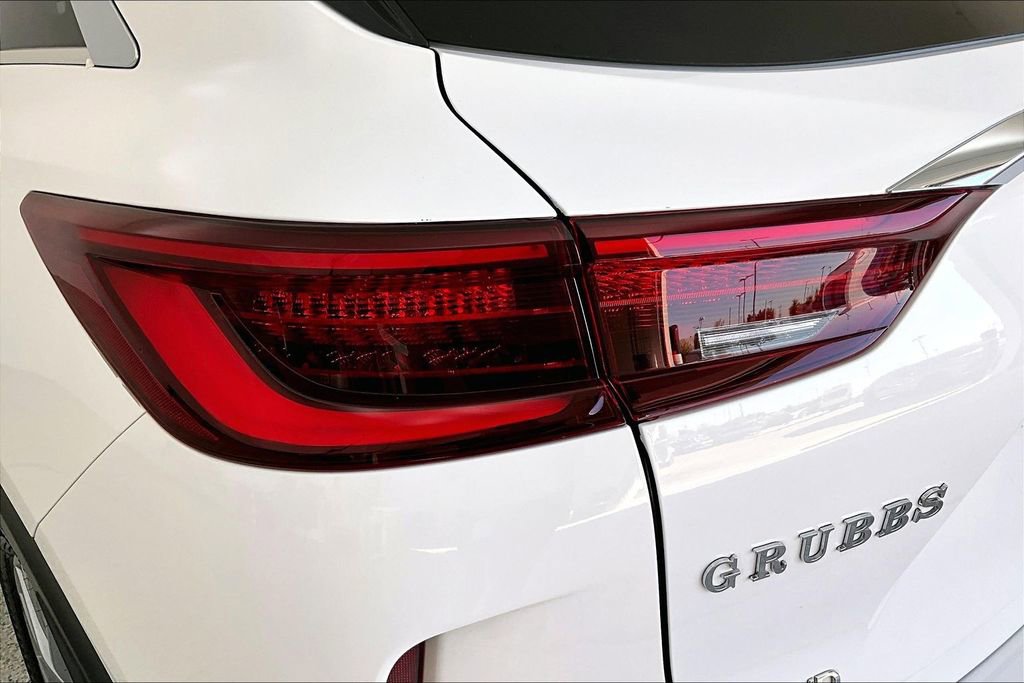 Certified 2025 INFINITI QX50 Pure image 39