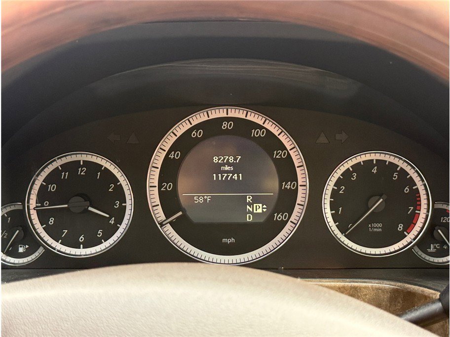 Used 2010 Mercedes-Benz E 350 4MATIC Sedan image 16