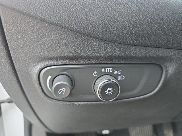 Used 2024 Chevrolet Equinox LT FWD image 24