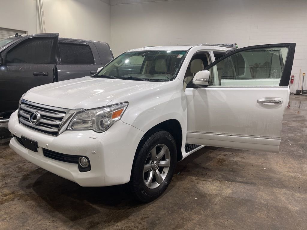 Used 2013 Lexus GX 460 Premium image 28