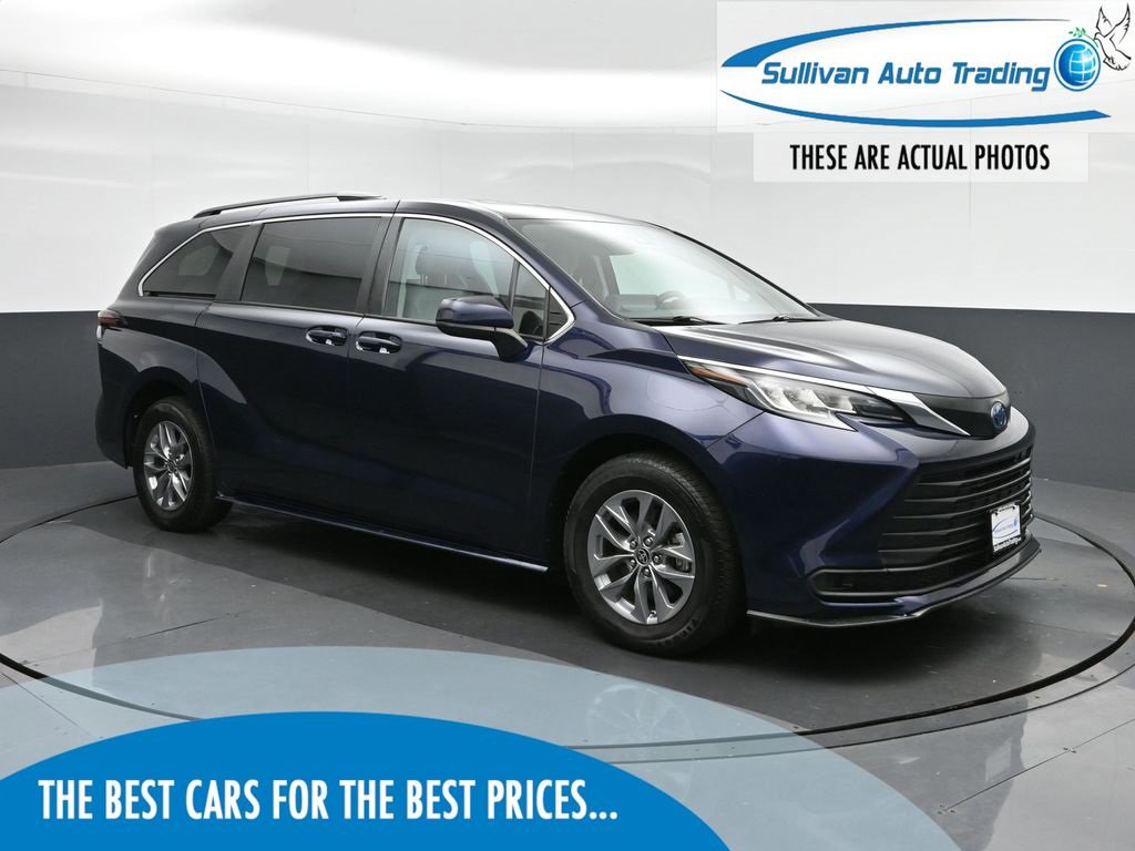Used 2022 Toyota Sienna LE