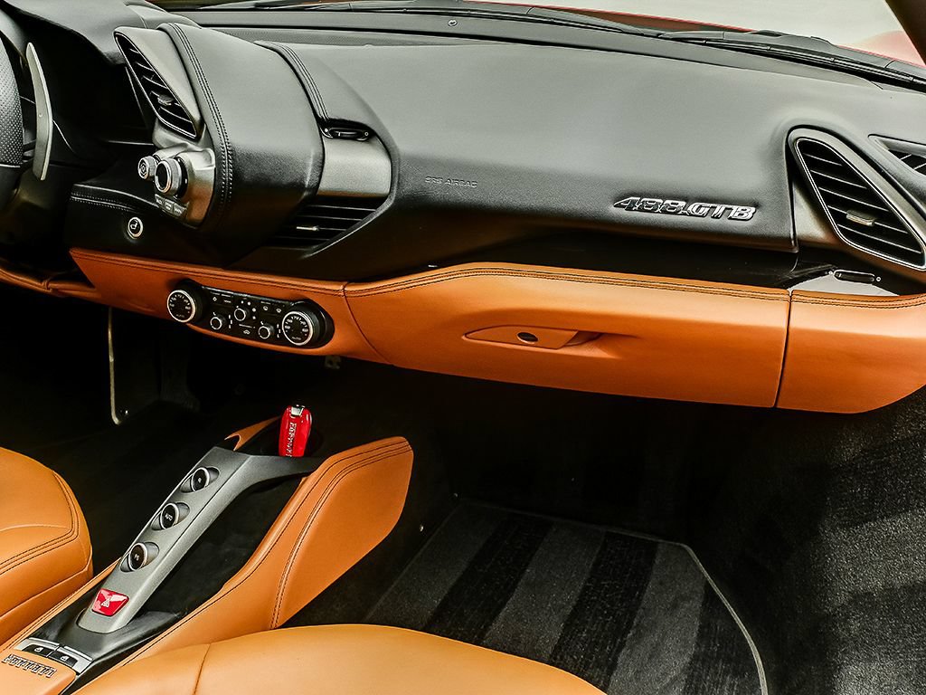 Certified 2018 Ferrari 488 GTB RWD image 15