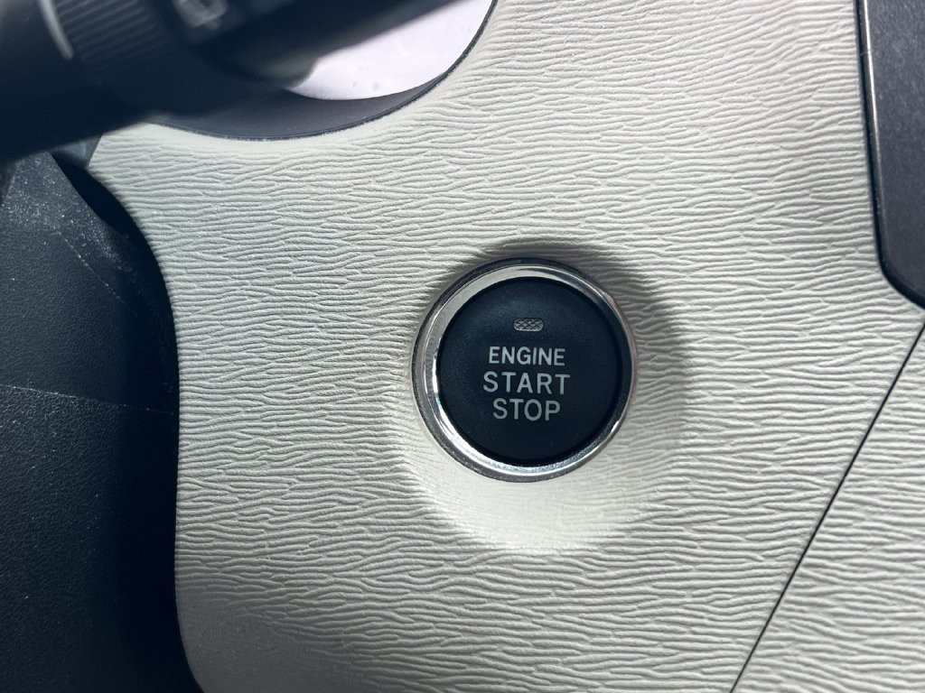Used 2013 Toyota Sienna XLE w/ Entertainment Pkg FWD image 30