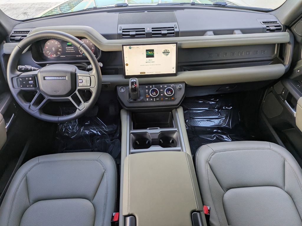 Used 2025 Land Rover Defender 110 S image 16