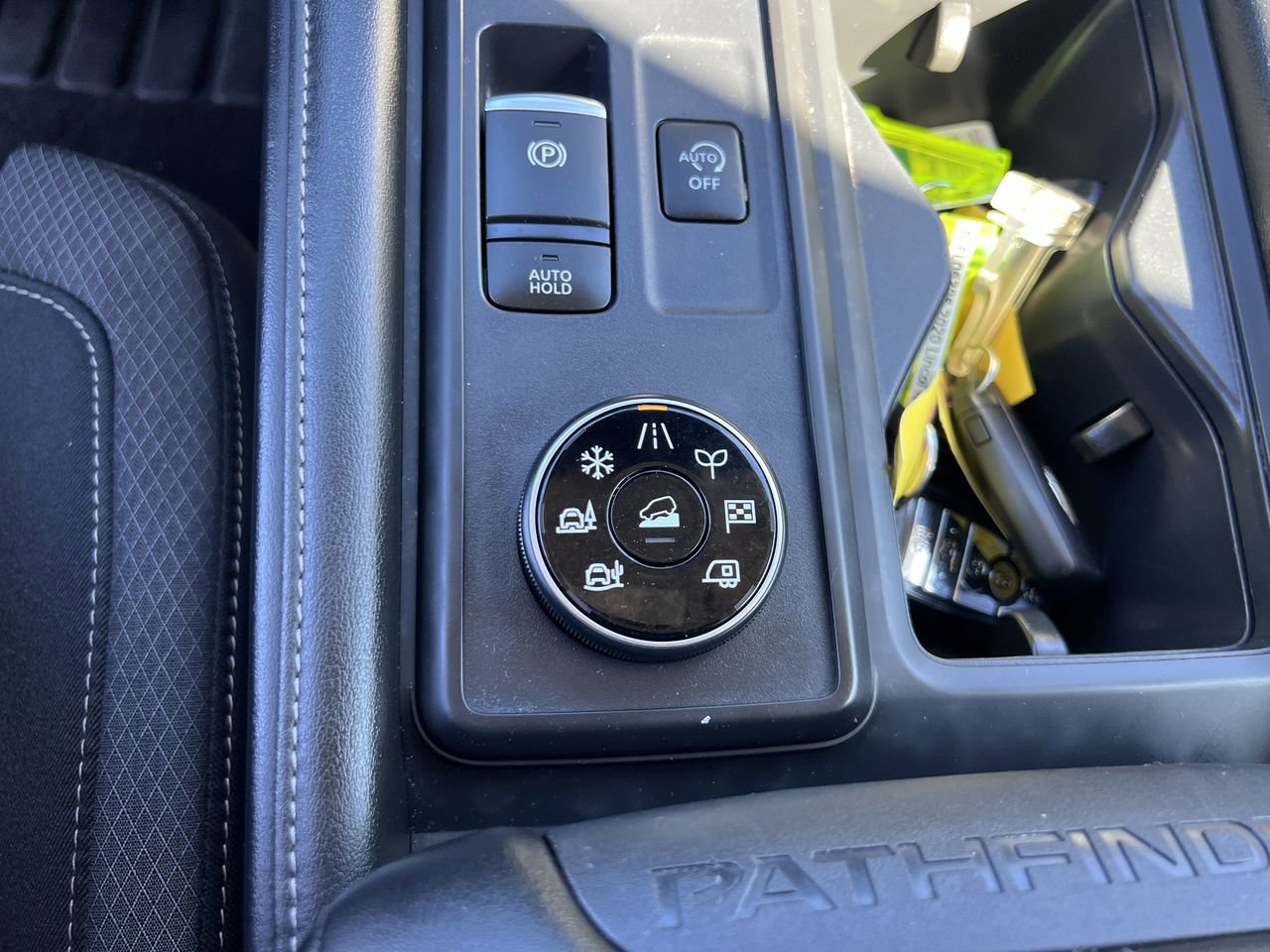 Certified 2024 Nissan Pathfinder S image 11