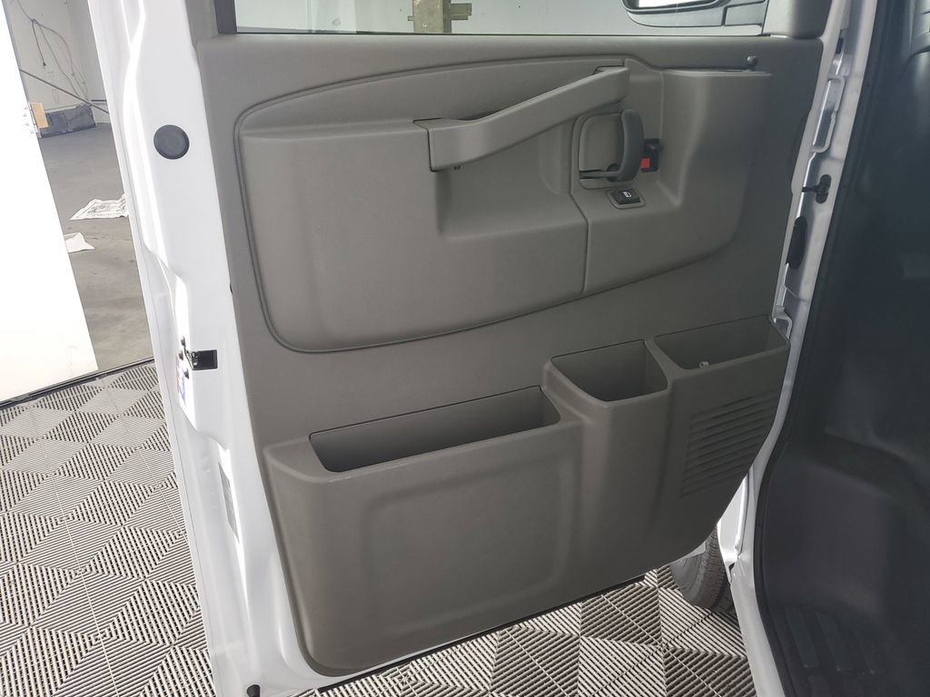 New 2026 Chevrolet Express 2500 w/ Driver Convenience Package RWD image 27