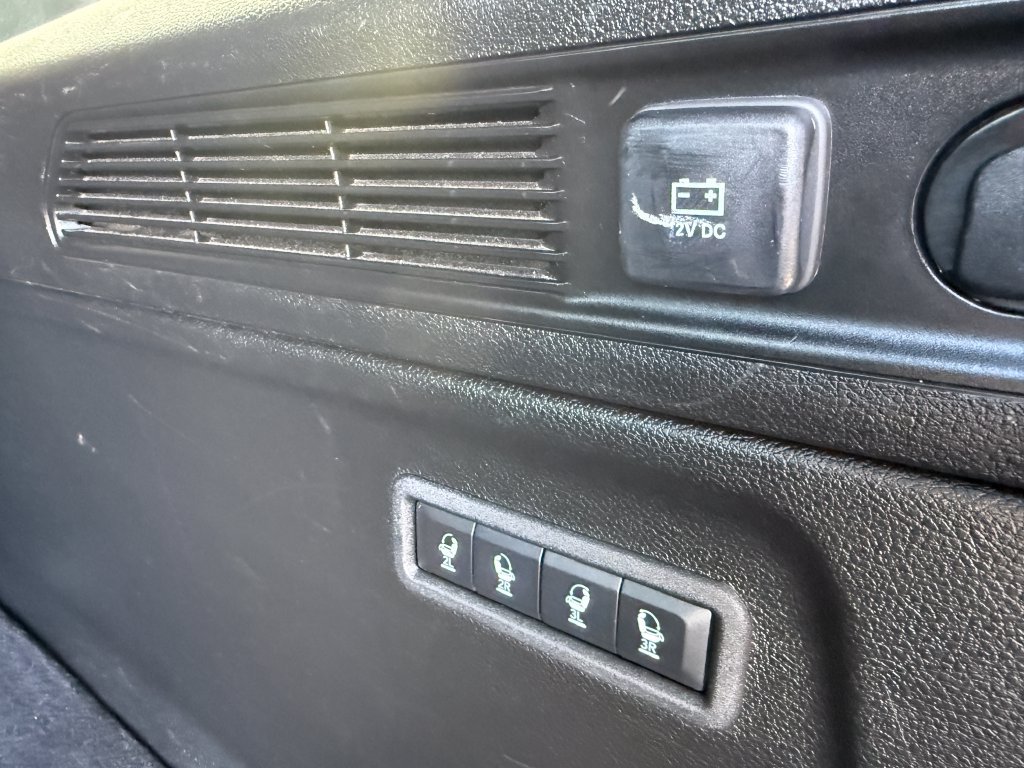 Used 2024 Jeep Wagoneer L Series II AWD/4WD image 22