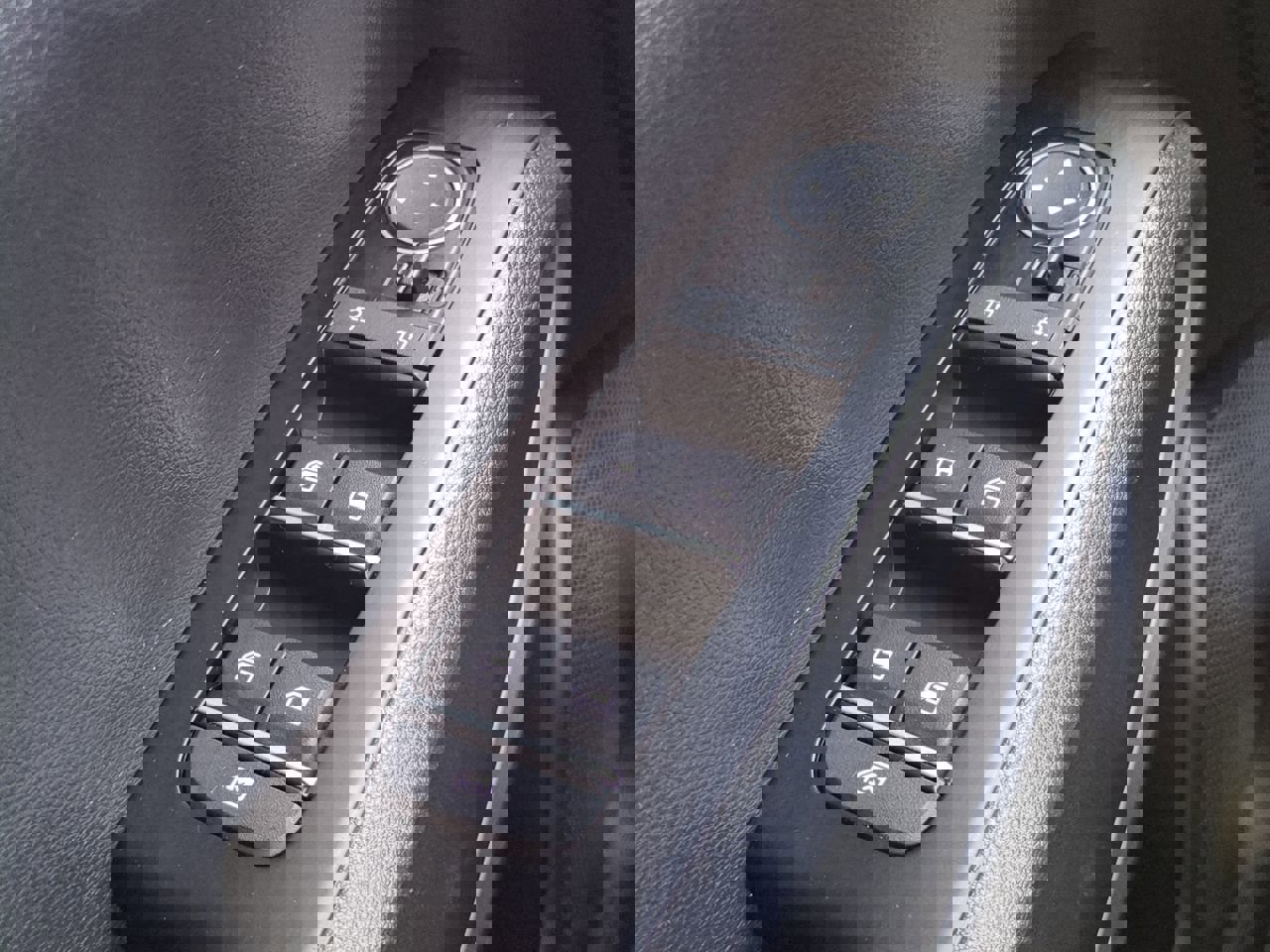 Certified 2025 Kia Soul LX image 22