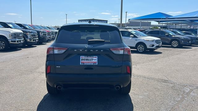 Certified 2022 Ford Escape SE w/ SE Sport Appearance Package FWD image 4