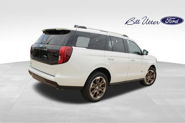 New 2027 Ford Expedition King Ranch RWD image 3