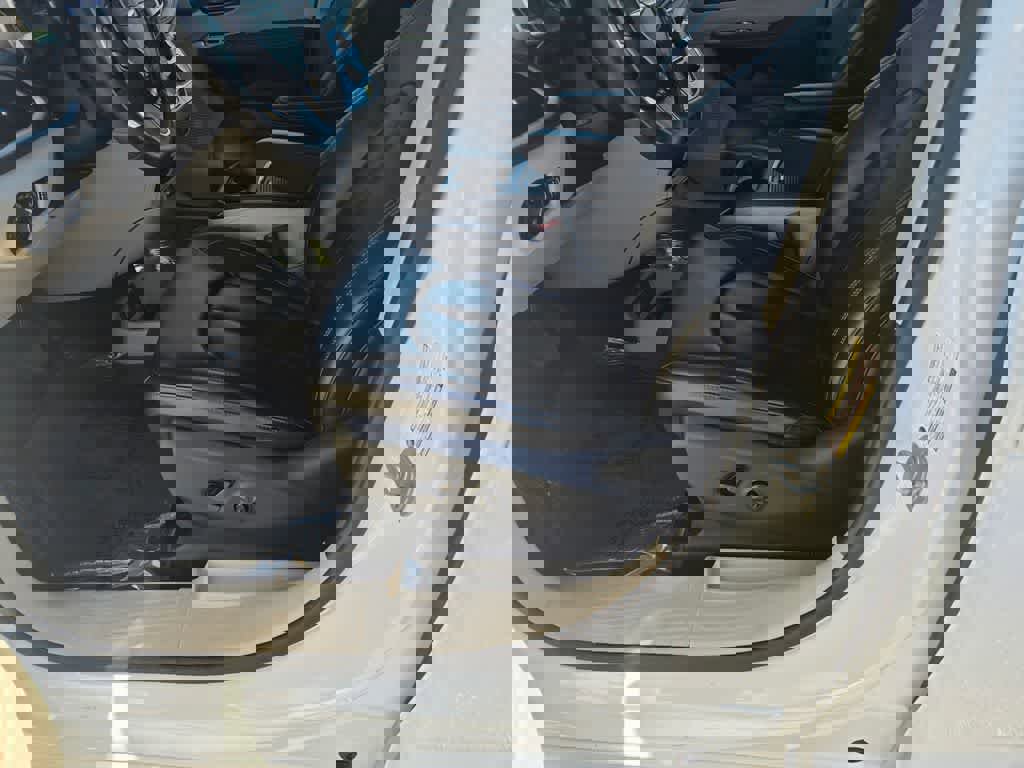 Used 2023 Chrysler Pacifica Touring-L image 18