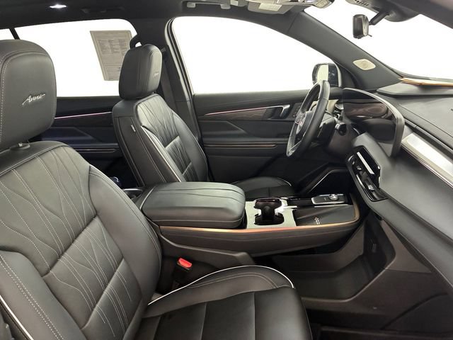 Used 2025 Buick Enclave Avenir w/ Super Cruise Package AWD/4WD image 14
